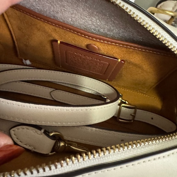 Coach Bowery Satchel 22 - Picture 5 of 6